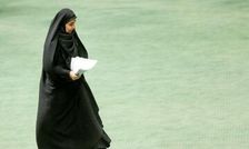 روزنامه اصولگرا: استیضاح وزیر راه باعث شکاف میان حامیان دولت شده است