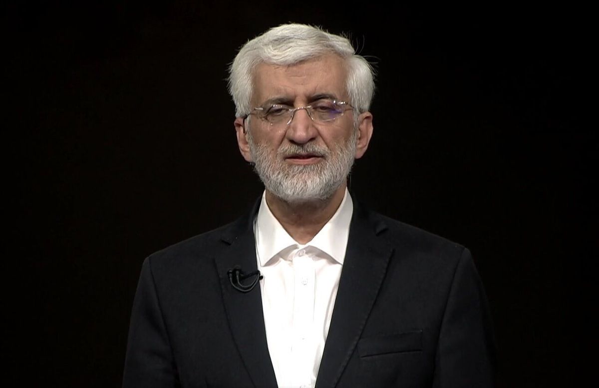 جلیلی: آماده‌ام با روحانی مناظره کنم؛ او باید با یک بچه دبستانی مناظره کند و محکوم هم می‌شود/ گلابی‌های برجام چه شد؟/ تنها فایده برجام «عبرت گرفتن» است/ تمدن غرب در جنگ ۱۲ روزه تمام ظرفیت خود را پای کار آورد