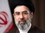 سفر در زمان؛ «آیت الله سیدمجتبی خامنه‌ای» به همراه دختر خردسالش در راهپیمایی؛ 10 سال قبل 
