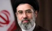 سفر در زمان؛ «آیت الله سیدمجتبی خامنه‌ای» به همراه دختر خردسالش در راهپیمایی؛ 10 سال قبل 