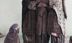 سفر به عصر قاجار، از عکس دسته‌جمعی تریاکی‌ها تا آرایش عروس نوجوان