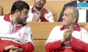 حضور پزشکیان با لباس هلال احمر/ ویدئو