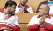 حضور پزشکیان با لباس هلال احمر/ ویدئو