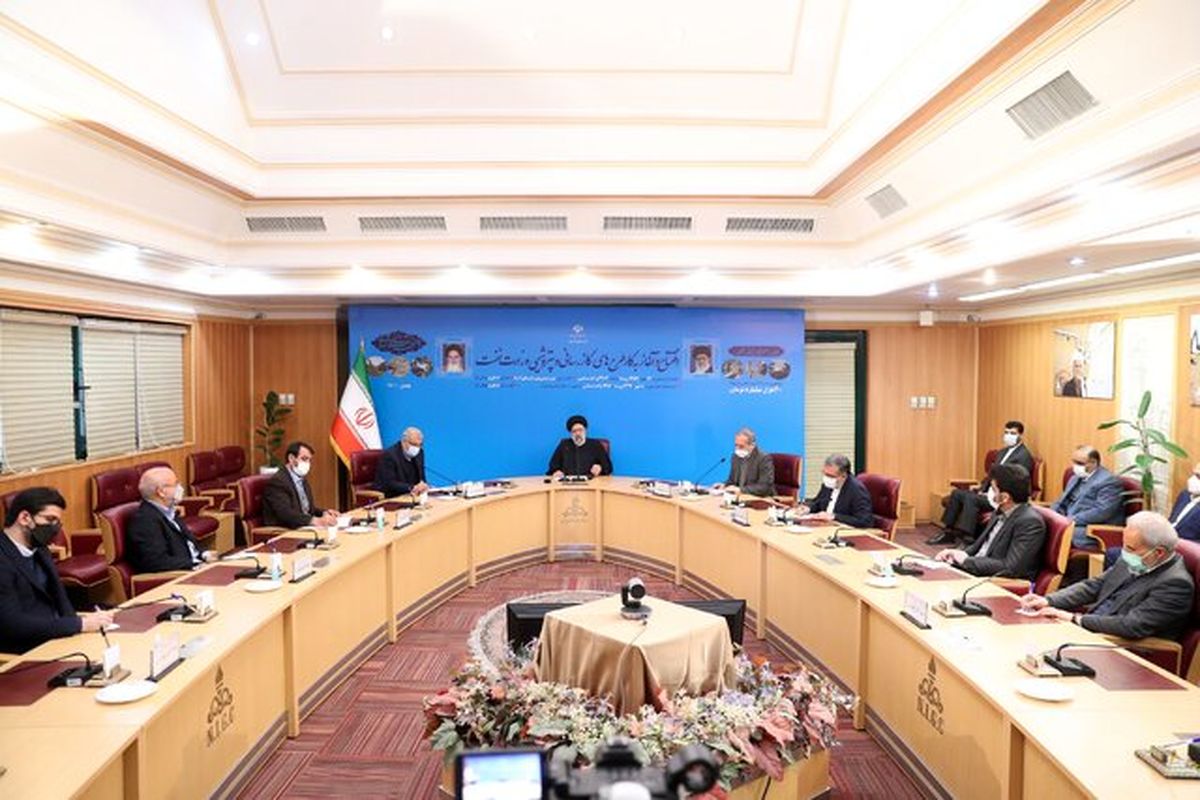 افتتاح و آغاز به کار طرحهای گازرسانی و پتروشیمی با اعتبار ۴۰ هزار میلیارد تومان