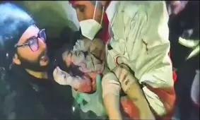 نجات تنها دختر بازماندهٔ خانواده از زیر آوار/ ویدئو