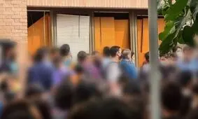 ۲ دانشجوی دانشگاه تهران به علت آتش‌ زدن پرچم ایران در ناآرامی های اسفند‌ماه، اخراج شدند