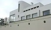 تلاقی هنر و معماری مدرنیست در حومه پاریس؛ ویلایی که شبیه یک کشتی است/ تصاویر
