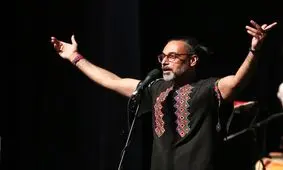  نگاه عاشقانه محسن شریفیان به هنرنمایی دخترش/ ویدئو