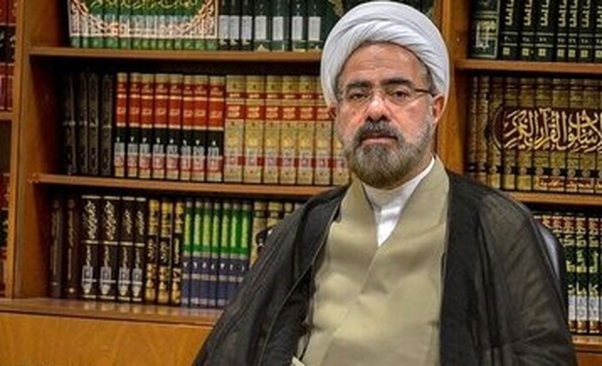 جامعه ما حتی قبل از انقلاب به حجاب ارزش بیشتری میداد/ الان می خواهیم حجاب را بدون آموزش تحمیل کنیم