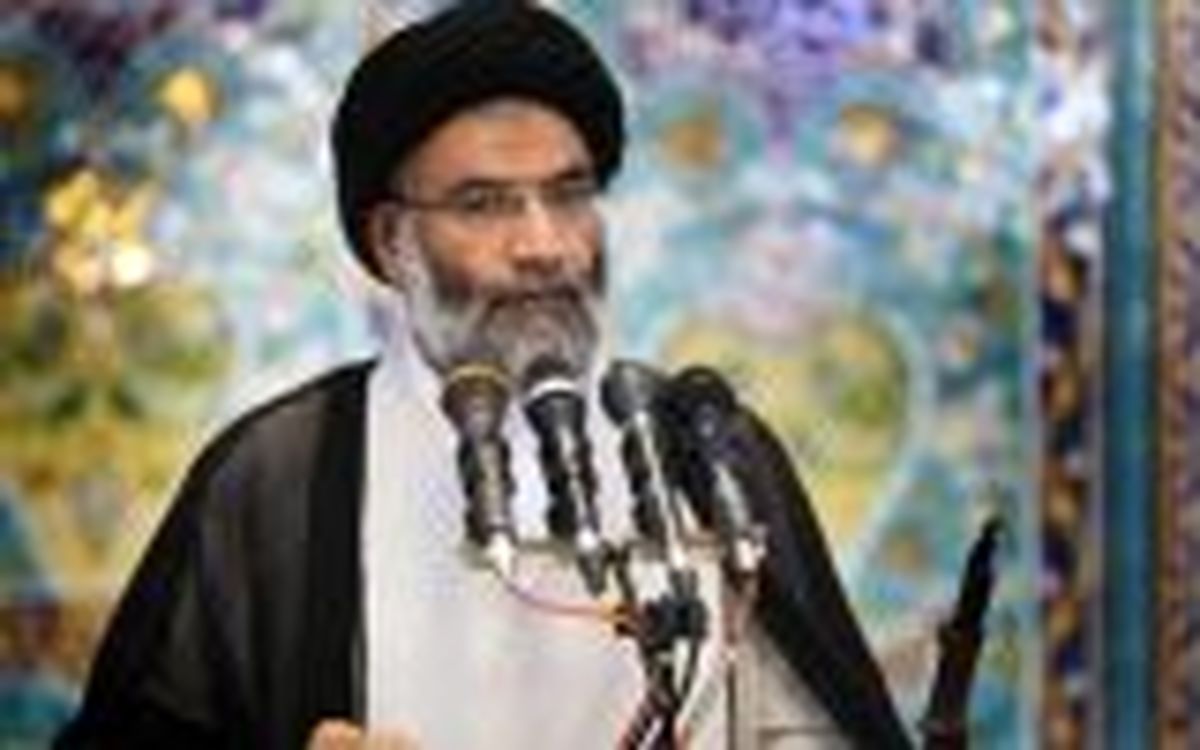 کجای عالم مرسوم است گاوی را بدوشند اما به خود او علف ندهند؟/ پایدار کردن سهم ۴ درصدی نفت، اولین مطالبه مردم خوزستان از دولت/ مردم نمی پسندند در حالی که قیمت هواپیما اینقدر بالا است، مدیرعامل از نیروهای بومی نباشد