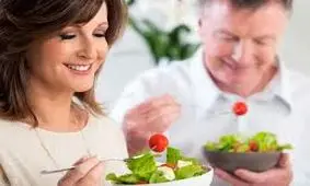 تغذیه بعد از ۵۰ سالگی باید چگونه باشد؟