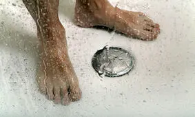 اگر دیر به دیر حمام کنیم چه می شود؟

