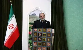 پزشکیان: مردم اگر خدمت صادقانه ببینند، هرگز به خشونت و پرخاشگری روی نخواهند آورد/ با حل مسائل مردم، رضایت عمومی نیز حاصل خواهد شد/ برخی تلاش می‌کنند القا کنند که دولت تصمیم نادرستی گرفته است