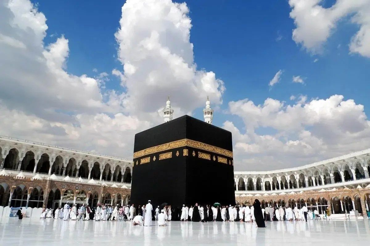  آیا می‌دانید چرا هیچ شی پرنده‌ای در آسمان کعبه پرواز نمی کند؟ 