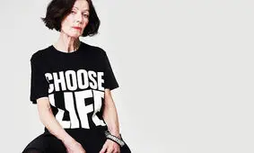 طراح مد مشهور نشان سلطنتی را به زباله‌دانی انداخت/ ویدئو