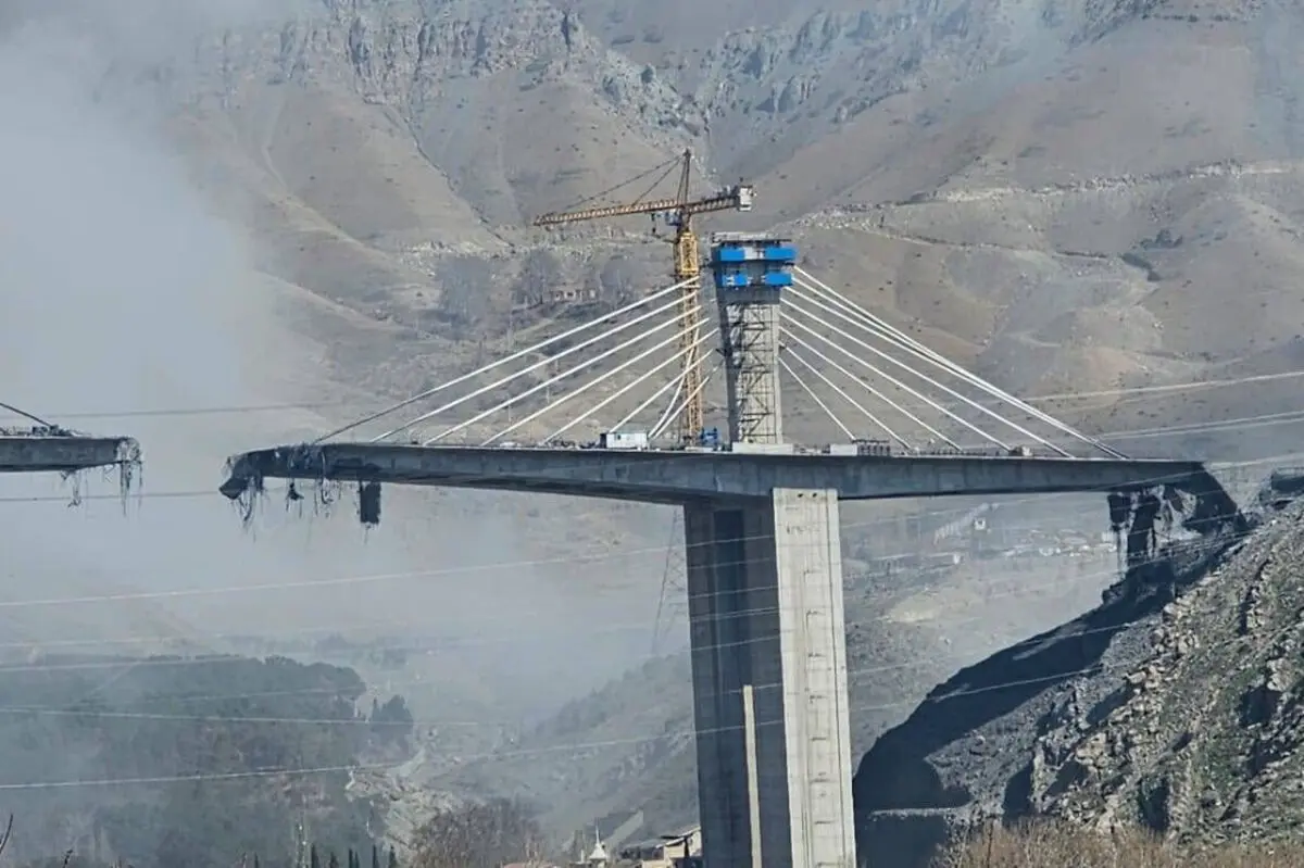 علت بمباران پل های ایران چیست؟/ آیا ترامپ در حال فراهم کردن شرایط حمله زمینی است؟
