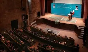 پزشکیان: مشکل نه نبود راه‌حل، بلکه عدم استفاده از مدیران توانمند برای عملیاتی کردن راه‌حل‌ها است

