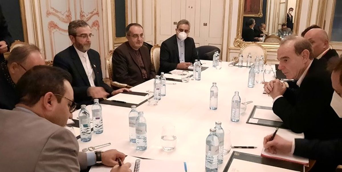 باقری: دو طرف میخواهند مواضع به هم نزدیک شود/ مورا: شاهد اراده تمام طرف ها برای به نتیجه رسیدن مذاکرات بودم