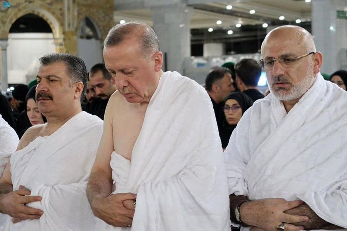 اردوغان با لباس احرام در مراسم حج عمره/ ویدئو