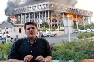 ساختمان شیشه‌ای صدا و سیما به خاطر موشک اسرائیل نسوخت بلکه آتش گرفت و می‌توانستند خاموش کنند/ این حرف گفتنش خیلی سخت است و البته تطهیر حمله نیست/ برخی اهل رسانه های حکومتی در جلسات خصوصی از بالا تا پایین به همه فحش می‌دهند/ ویدئو