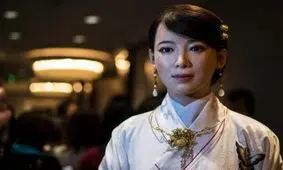 ربات های چینی که با انسان مو نمی‌زنند!