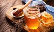 ریختن عسل در چای داغ سم تولید می‌کند؟