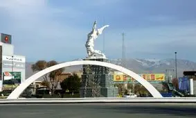 نصب مجسمه اولین بانوی تاریخ‌نگار جهان در سنندج