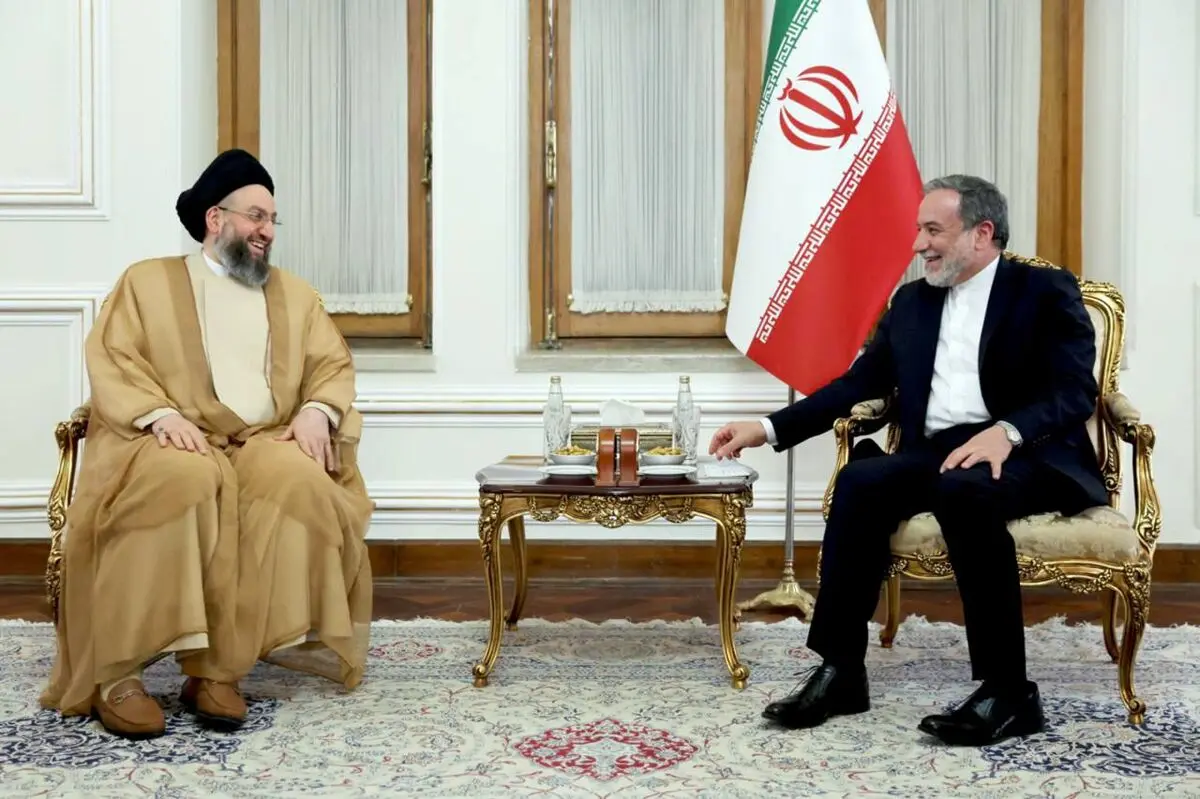 تأکید حکیم و عراقچی بر تقویت همکاری‌های دوجانبه و پایبندی به توافق امنیتی عراق و ایران 

