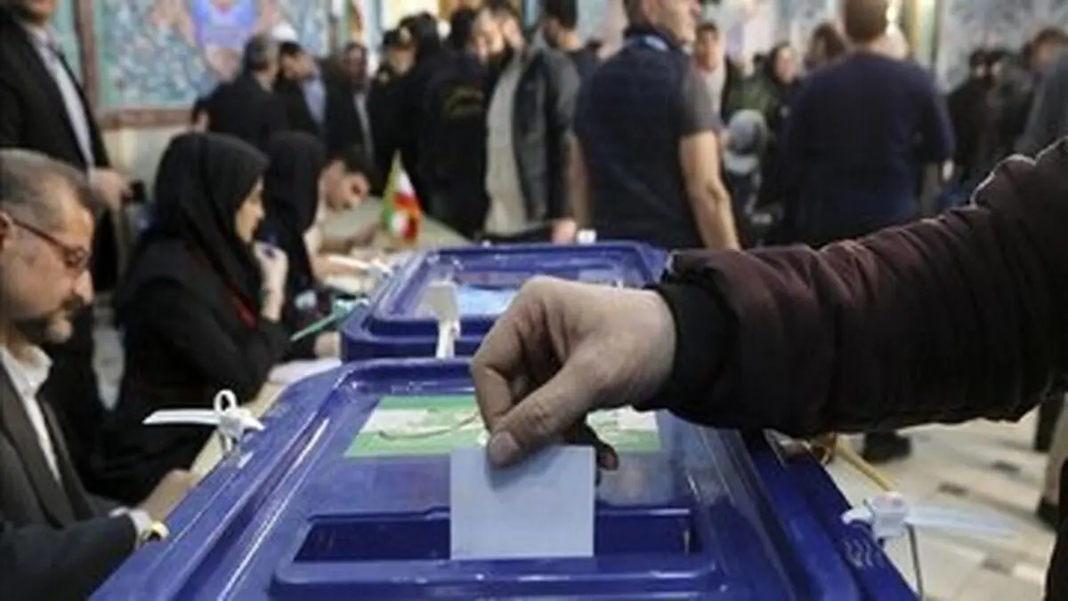 قیمت دلار در ابتدای مجلس یازدهم ۱۸ هزار تومان بود امروز بالاتر از ۶۵ هزار تومان!/ وضعیت ایران قبل و بعد از انتخابات ۹۴ و ۱۴۰۲