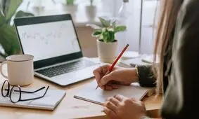 بنویسیم یا تایپ کنیم؛ کدامیک برای تفکر، خلاقیت و آموزش مفیدتر است؟