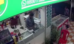 مرگ هولناک دختربچه با یخچال بستنی/ ویدئو