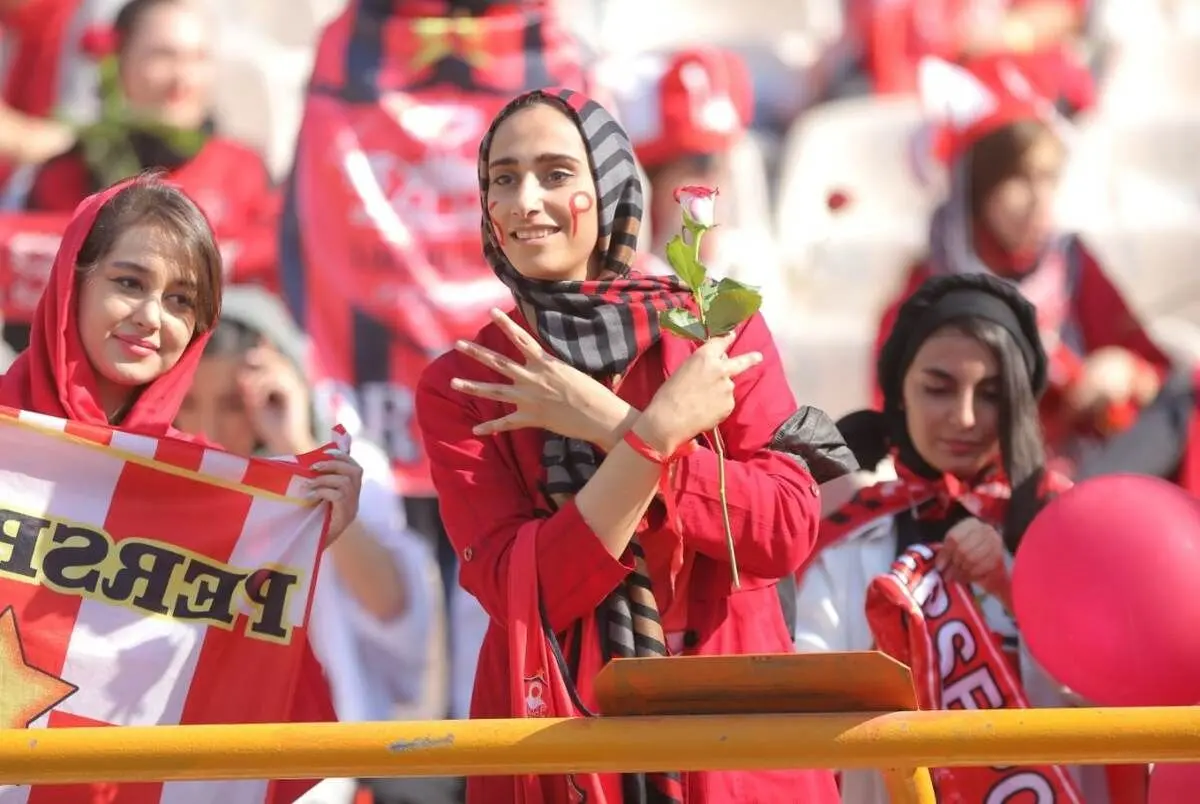 توصیه باشگاه پرسپولیس به زنانی که می‌خواهند به ورزشگاه بروند

