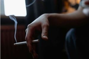 جلوگیری از زوال عقل با ترک سیگار در میانسالی