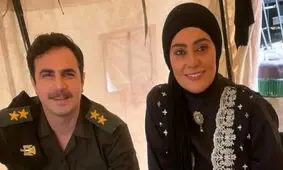 سفر در زمان؛ «محمدرضا هلال زاده» با تیپ متفاوت در کنار دریا؛ سال 97 