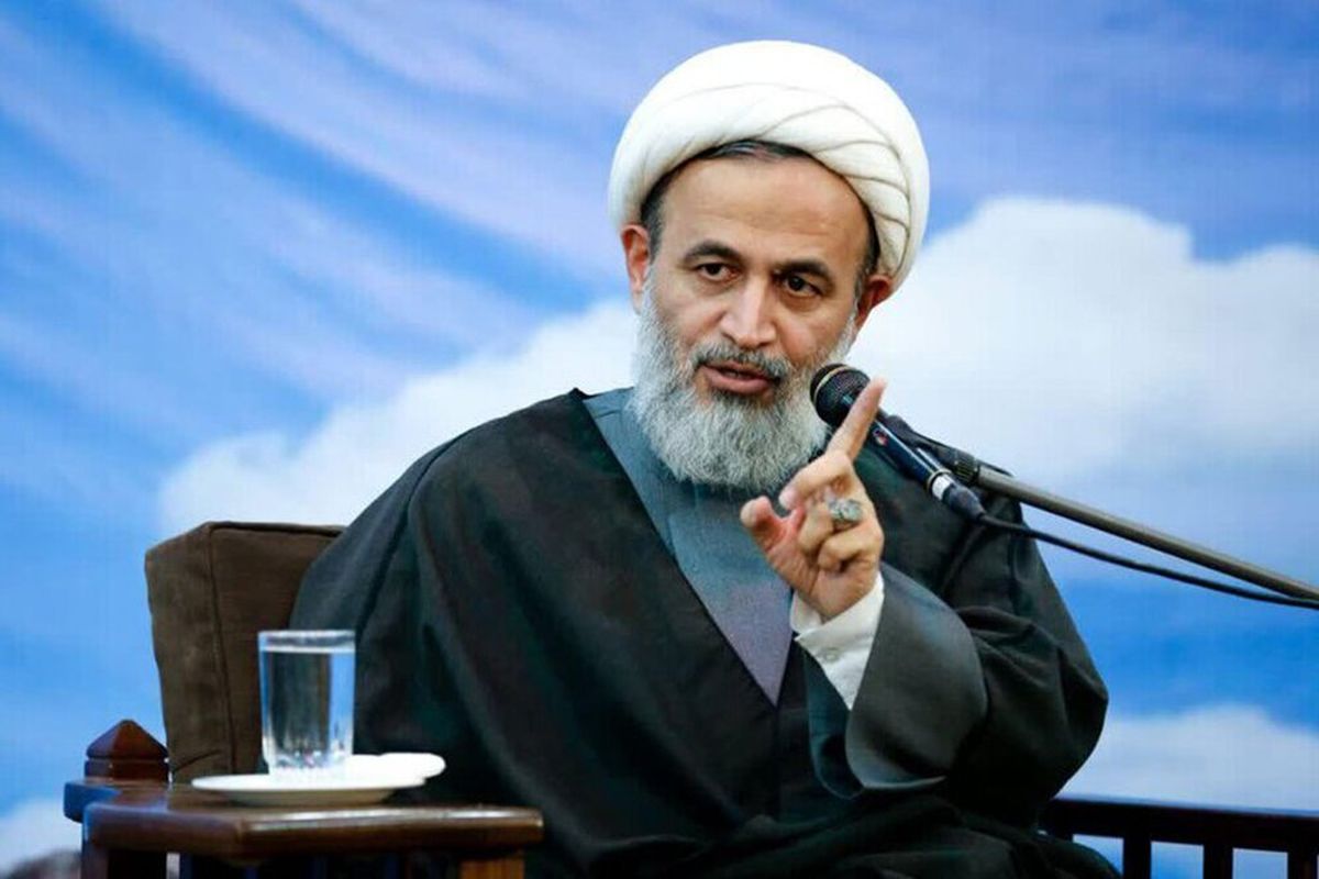 پناهیان: یک زمانی مطبوعات در اختیار کسانی بود که مثل آبخوردن به رهبری انتقاد میکردند/ ویدئو