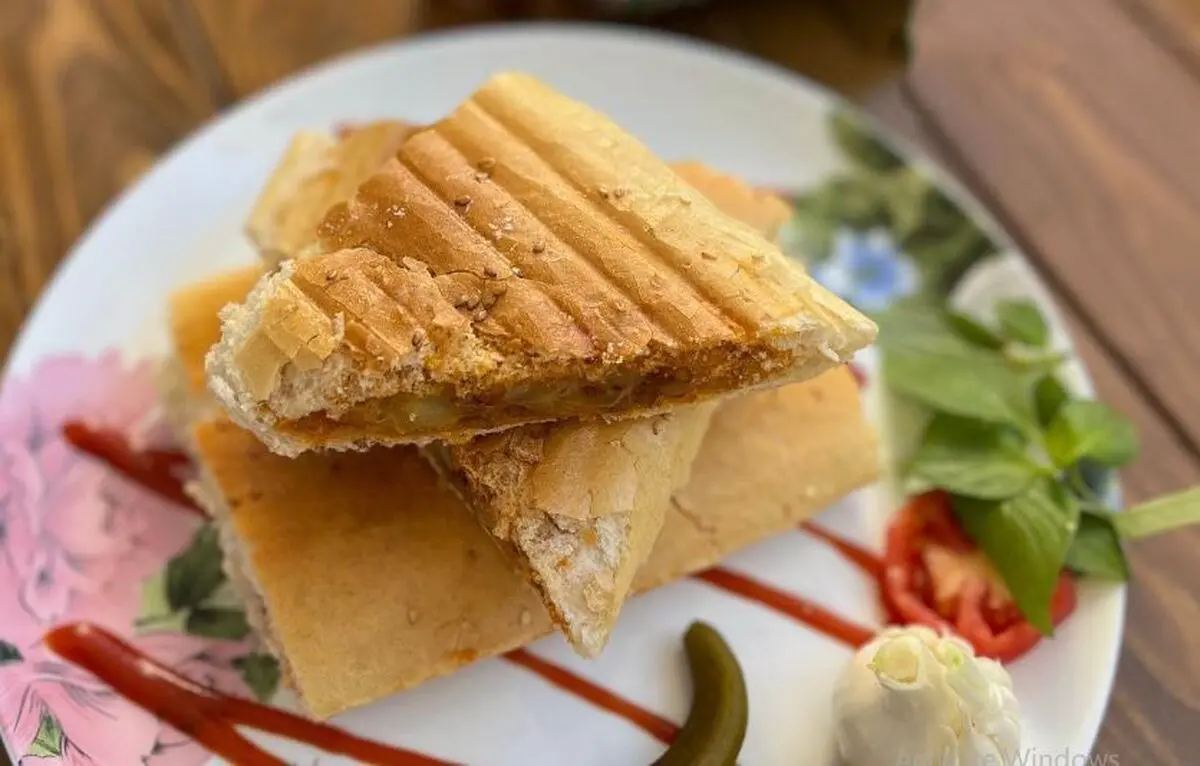طرز تهیه پنینی مرغ و سیب زمینی راحت