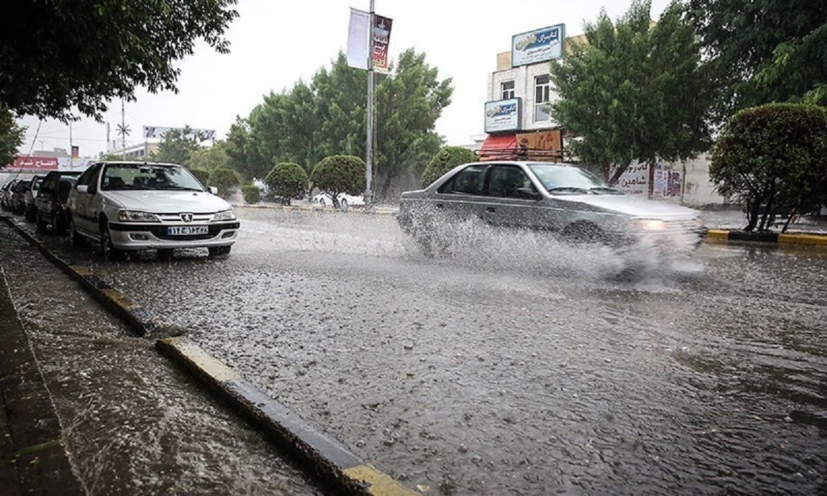 باران های سیل آسا در برخی استان ها / کاهش شدید دما از فردا در کشور