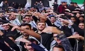 همراهی دانشجویان حاضر در مراسم امروز بیت رهبری با پویش این روزهای زوار اربعین/ ویدئو