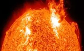 طوفان خورشیدی به زمین رسید/ احتمال خاموشی‌ سراسری در مناطقی از جهان