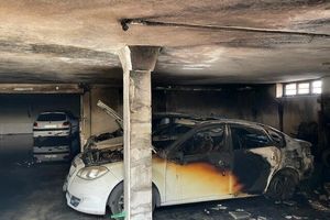 مهار آتش در پارکینگ یک آپارتمان در شیراز/ نجات ۱۵ نفر از ساکنان