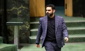 کنایه سردبیر فرهیختگان به ثابتی/ عکس