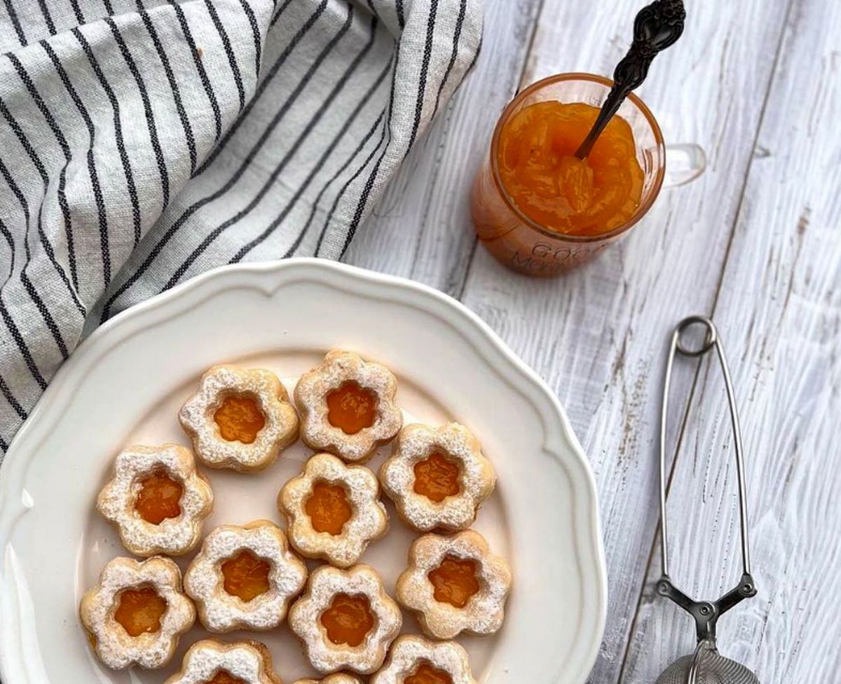 طرز تهیه مارمالاد سیب با ژلاتین خوشرنگ