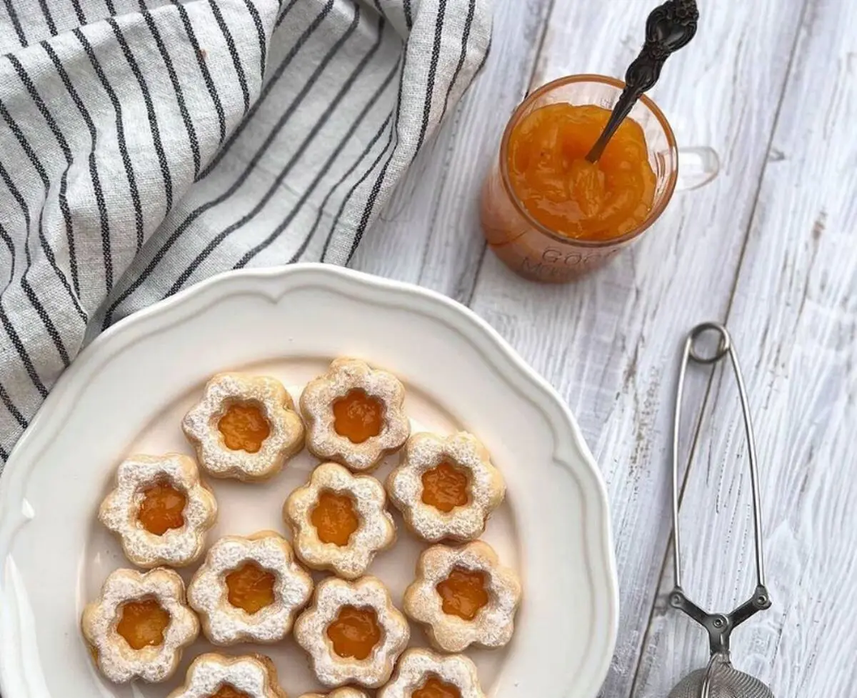 طرز تهیه مارمالاد سیب با ژلاتین خوشرنگ 