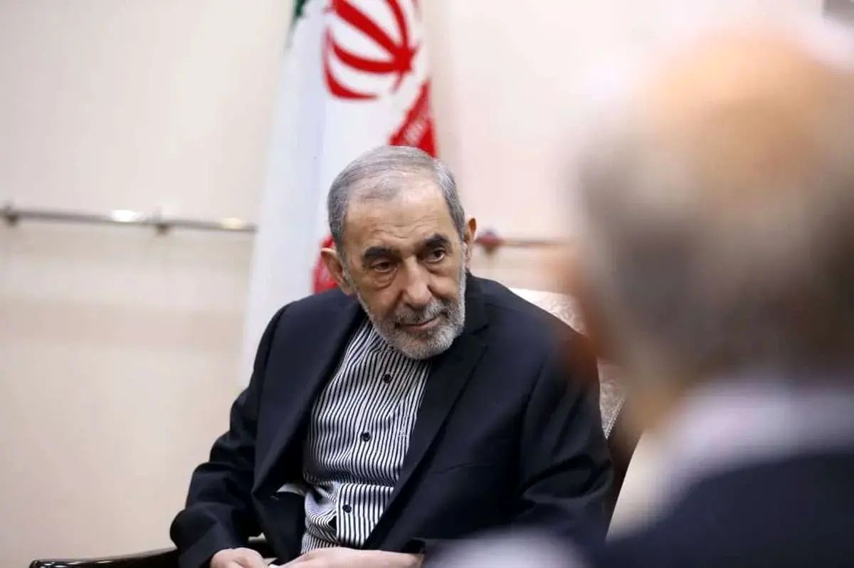  ایران با روسیه یا بدون او مانع احداث کریدور آمریکایی در قفقاز خواهد شد/ این گذرگاه نه به دالانی در مالکیت ترامپ، بلکه به گورستانی برای مزدوران ترامپ تبدیل خواهد شد/ خلع‌سلاح حزب‌الله لبنان؛ خوابی است که تعبیر نخواهد شد