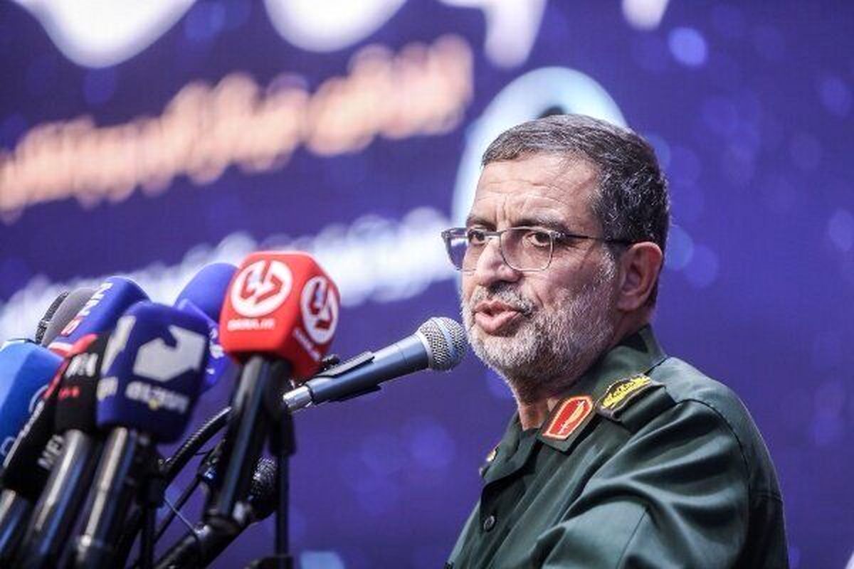سردار نائینی: موشکهای سپاه شب گذشته به ۱۴ نقطه استراتژیک نظامی اصابت داشتند