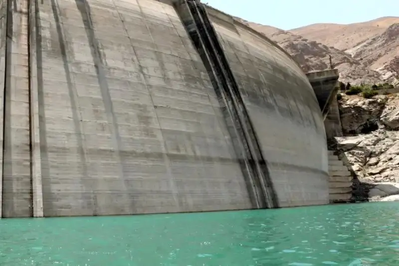 احمدی‌نژاد نتوانست یک وزارتخانه منتقل کند چه برسد تخلیه تهران/ خشک کردن دریاچه پریشان برای دلمه بادمجان تهرانی‌ها/راه حل بی‌آبی از زبان اسماعیل کهرم