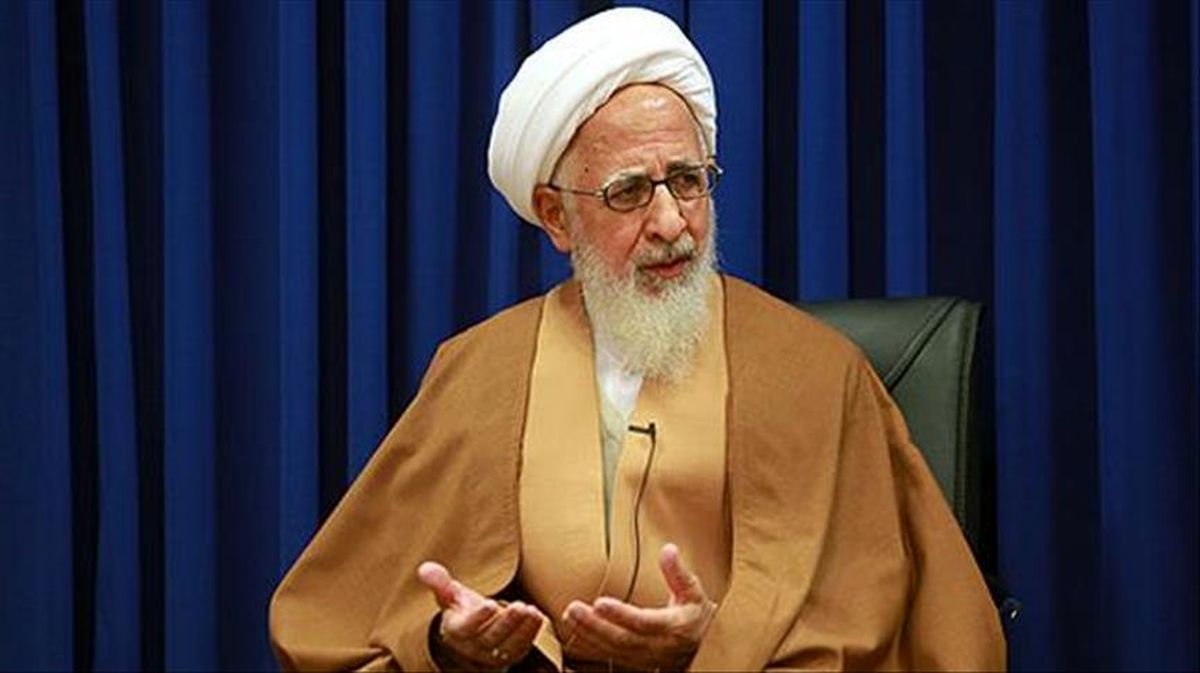 آیت‌الله جوادی آملی: آدم نمی‌تواند قبیح را با قبیح پاسخ بدهد/ امیدواریم خدا این نظام را حفظ کند

