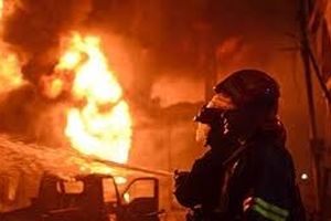 ادامه آتش‌سوزی در ساختمان خیابان طالقانی/ ویدئو 