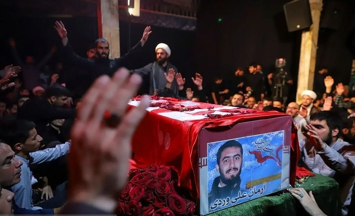 رای بدوی پرونده شهادت آرمان علی‌وردی در دادگاه انقلاب صادر شد/ محکومیت متهمان به اشد مجازات/ این طلبه بسیجی ۲۱ ساله در جریان ناآرامی‌های آبان ۱۴۰۱ شهرک اکباتان تهران به شهادت رسید