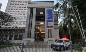 سرقت از موزه در برزیل و فرار با مترو

